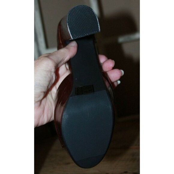 Nasty Gal Women's 6B Burgundy Crinkle Patent Skyscraper platform heels - New - Picture 6 of 6